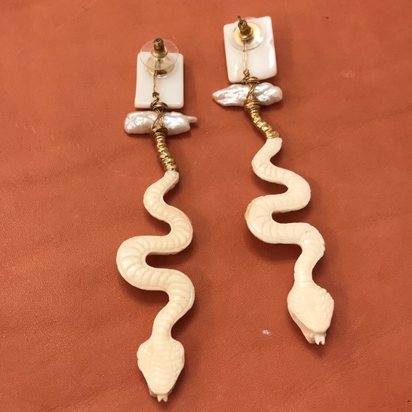 Nicola Bathie Rattlesnake Earrings - Picture 4 of 7